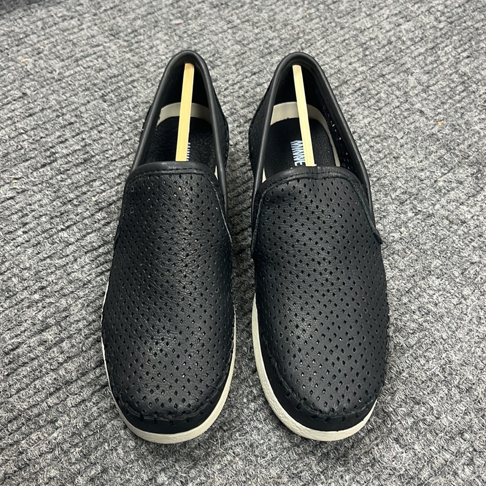 Minnetonka Black & White Slip-On Flats/Will Ship Without Box For Postage Savings